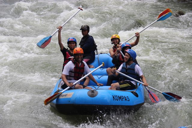 Add a Nile white-water finale to your gorilla trek